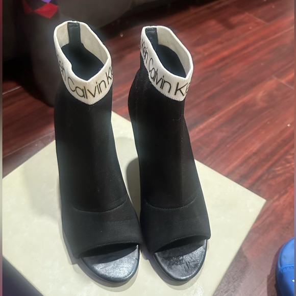 Calvin Klein Black and White Heeled Boots - Picture 1 of 3